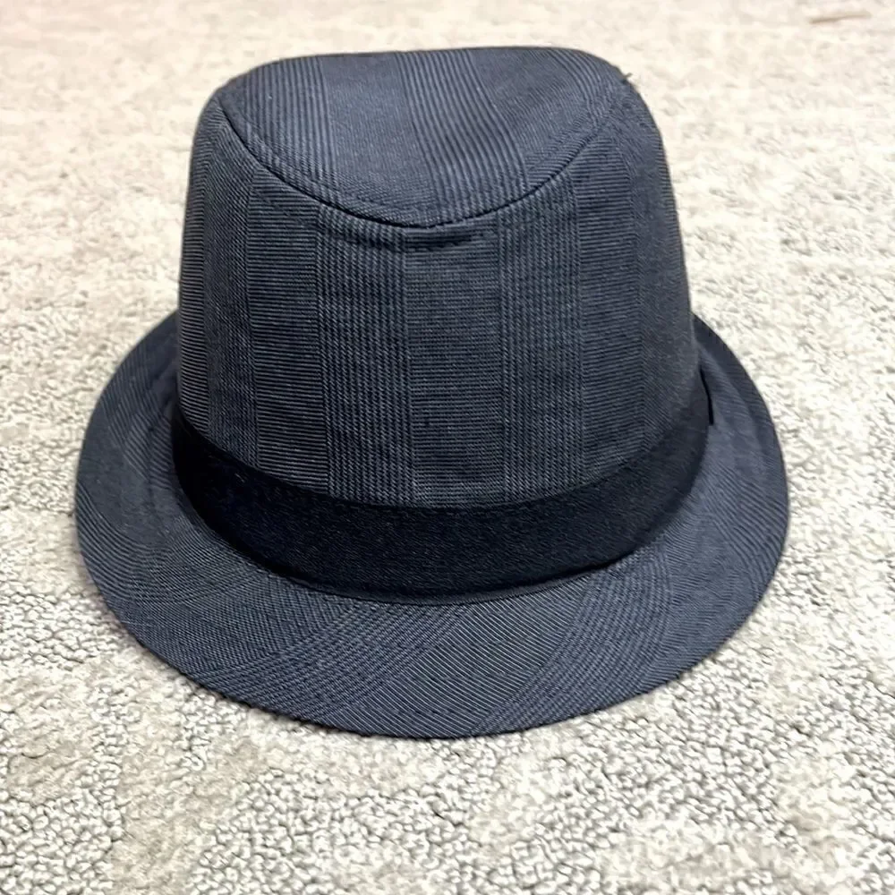 Children’s Place 1989 Large 2-4yr Black Plaid Hat with Black Ribbon